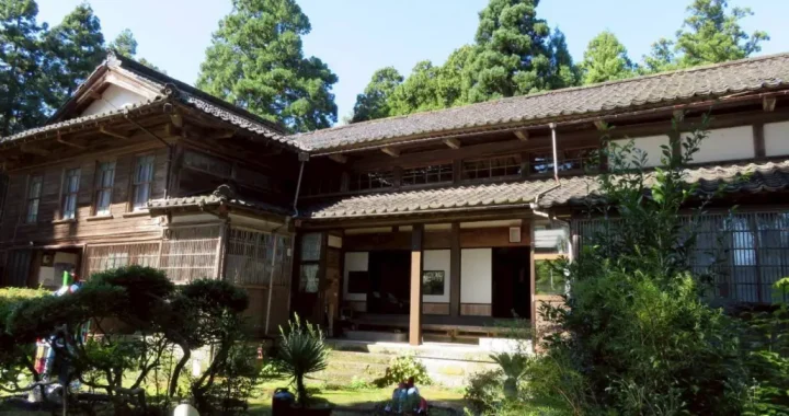 白田邸